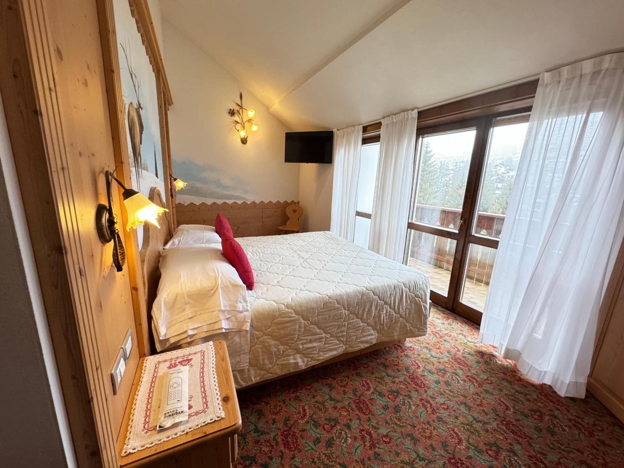 Hotel Europa San Martino Di Castrozza Δωμάτιο φωτογραφία